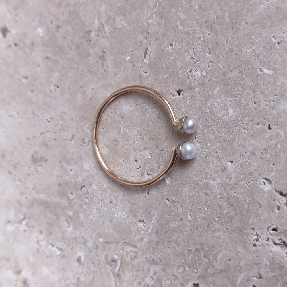 "Mod" Double Pearl Ring - Picture 5 of 5